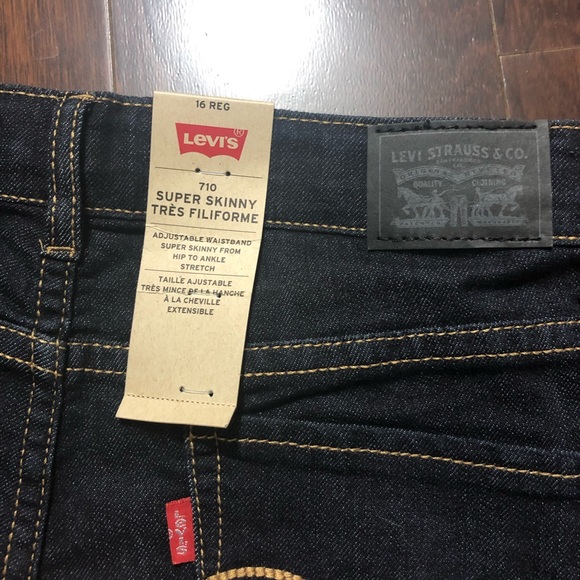 Jeans - Picture 4 of 4